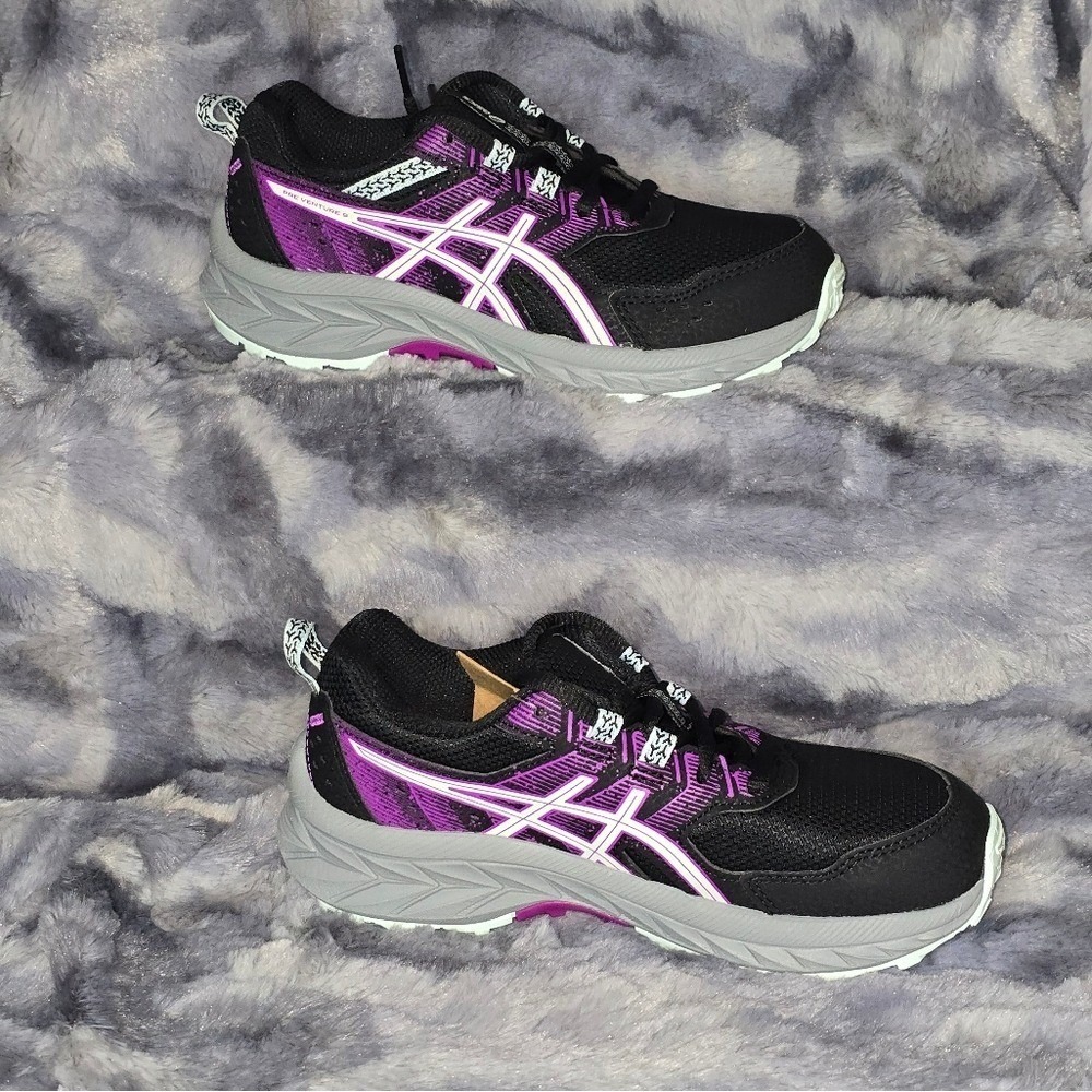 NWOT Asics pre Gel-VENTURE 9 GRADE SCHOOL Size 4 Kids Purple/black